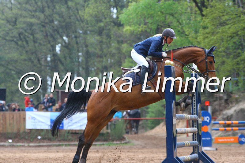 005L4146_Katja_Stil L.JPG